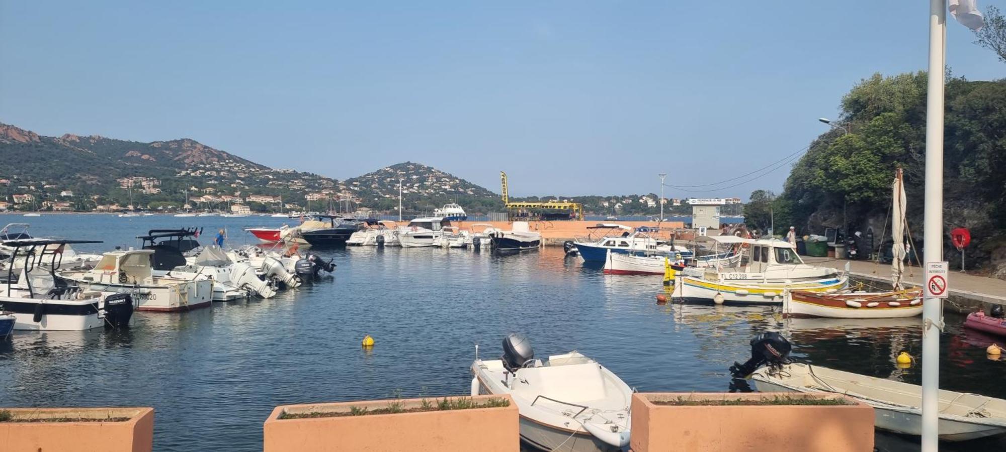 Agay Cap Esterel Le Hameau F2 Clim Plein Sud Dernier Etage Magnifique Vue Mer Saint-Raphaël エクステリア 写真