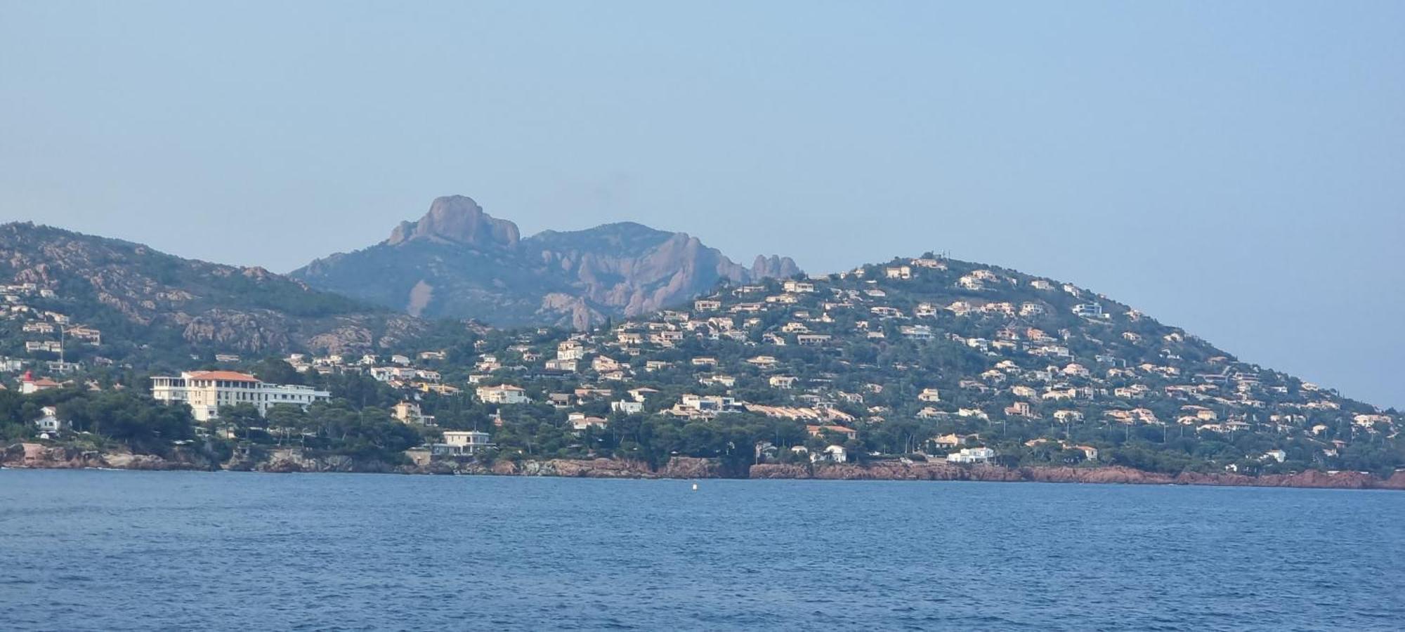 Agay Cap Esterel Le Hameau F2 Clim Plein Sud Dernier Etage Magnifique Vue Mer Saint-Raphaël エクステリア 写真
