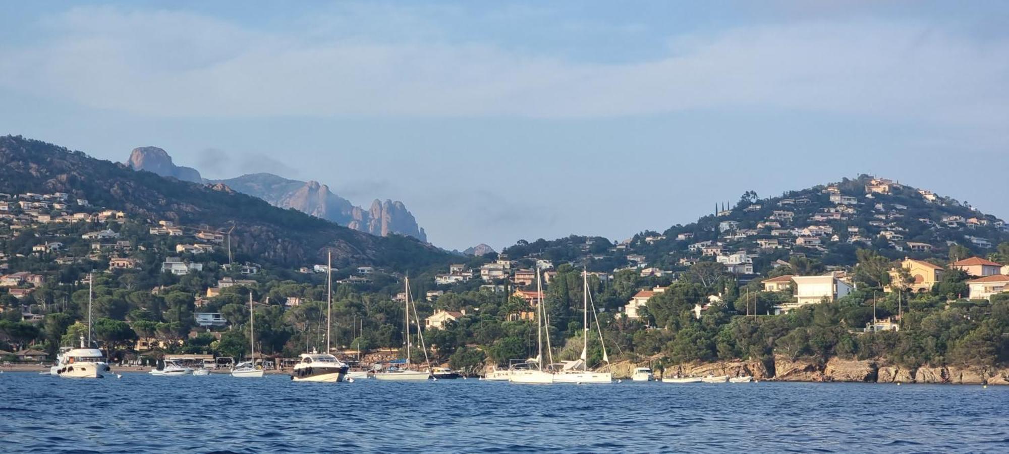 Agay Cap Esterel Le Hameau F2 Clim Plein Sud Dernier Etage Magnifique Vue Mer Saint-Raphaël エクステリア 写真