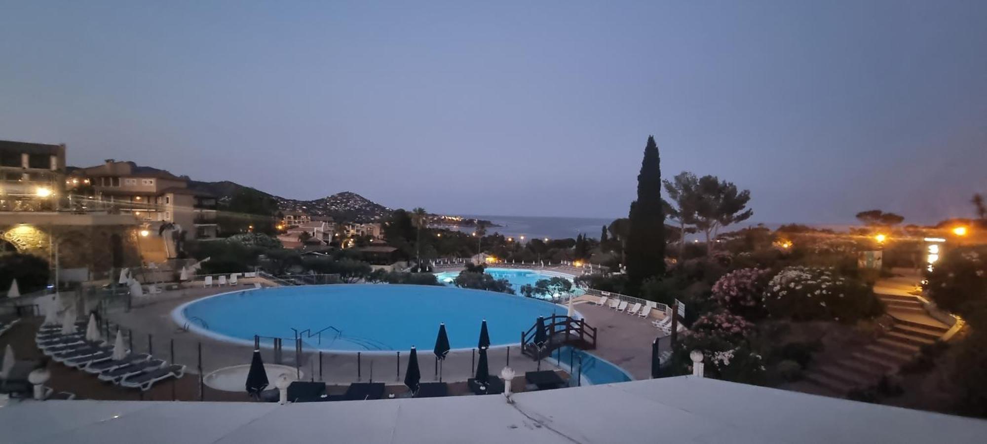 Agay Cap Esterel Le Hameau F2 Clim Plein Sud Dernier Etage Magnifique Vue Mer Saint-Raphaël エクステリア 写真