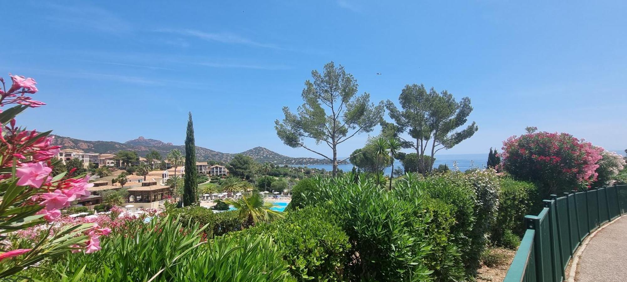 Agay Cap Esterel Le Hameau F2 Clim Plein Sud Dernier Etage Magnifique Vue Mer Saint-Raphaël エクステリア 写真
